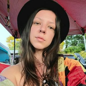 Meet your Posher, Lauryn